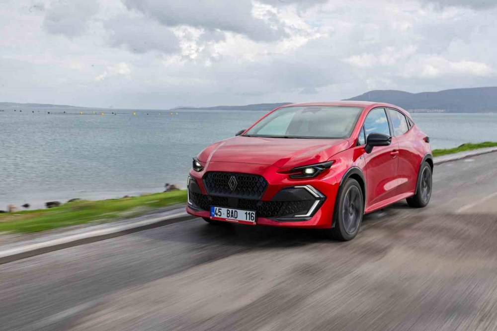 Yeni Renault Clio Türkiye’de Satışta.. Tasarım ve Teknolojide Sınıf Atladı!