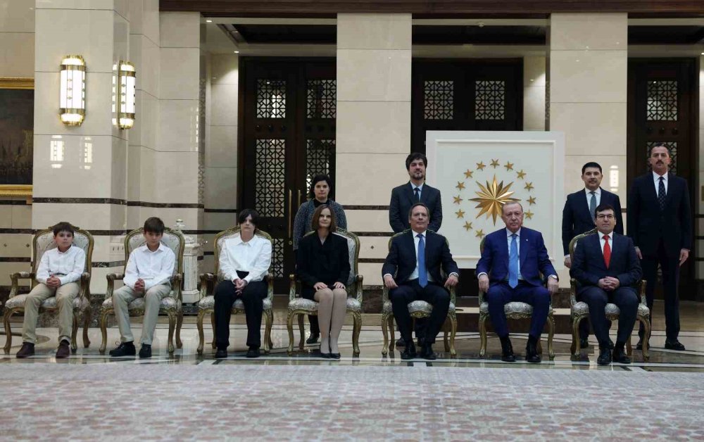 Cumhurbaşkanı Erdoğan’a 3 Ülkenin Büyükelçisinden Güven Mektubu