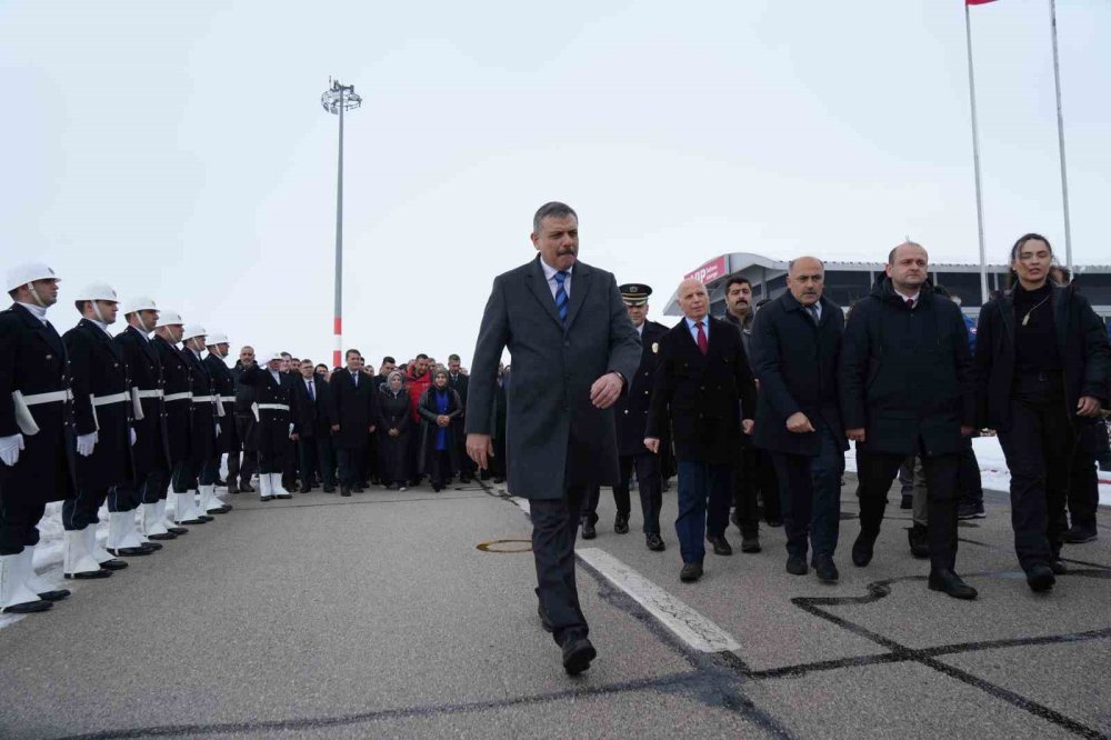 Yeni İ̇çişleri Bakanı Mustafa Çiftçi Erzurum’a Veda Etti