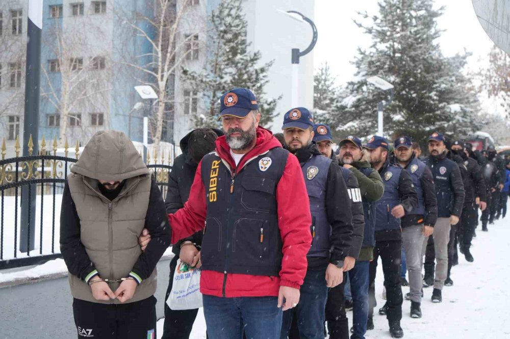 Sahte Araç Kiralama Sitelerine Büyük Darbe.. 29 İl'de 68 Gözaltı!
