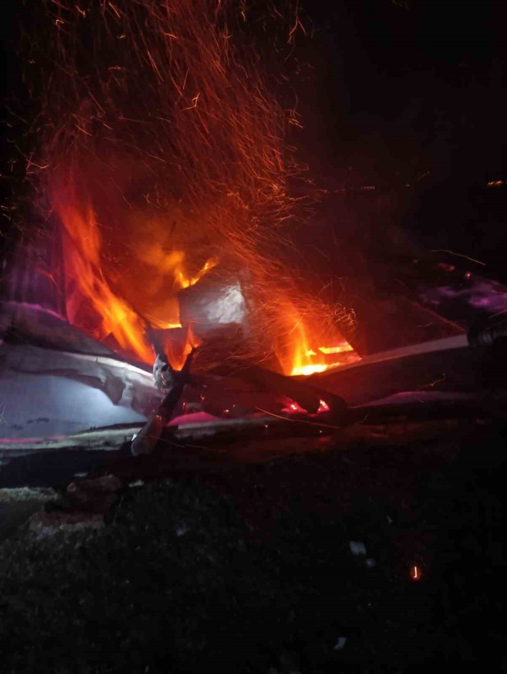 Çamyazı Köyü’nde Korkutan Yangın