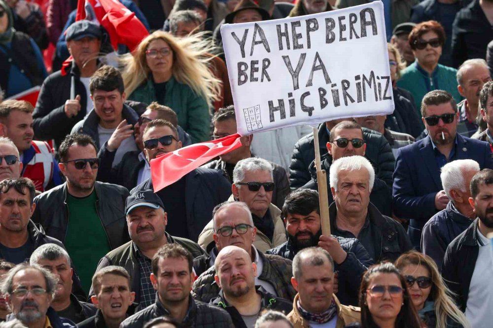 CHP Genel Başkanı Özel: "Egeliler Hem Kendi Evlatlarına Hem Genel Başkanlarına Sahip Çıktı"