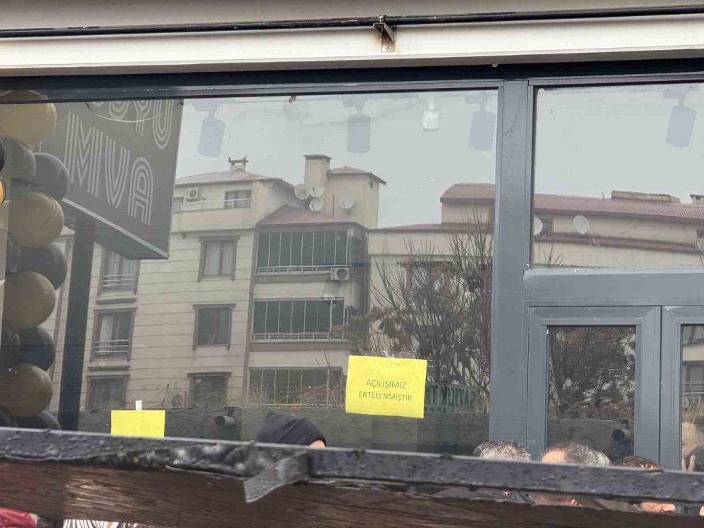 Ucuzluk Reklamları ve AVM Açılışı.. Kalabalık Kontrol Edilemedi, Açılış İptal!