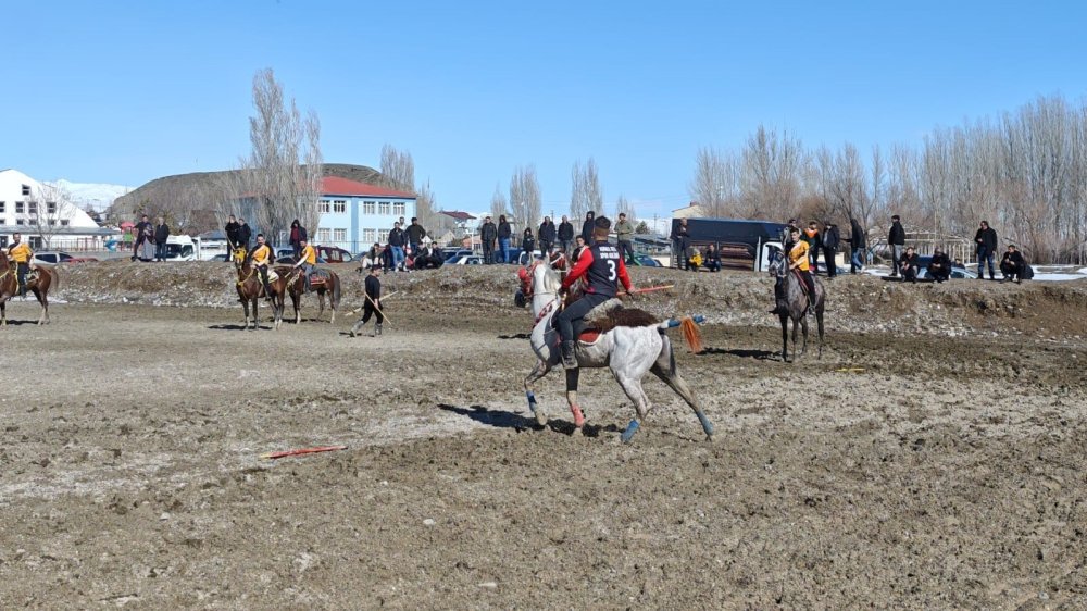 Erzurum Aşkale’de Ciritçiler Sezona Hazırlanıyor