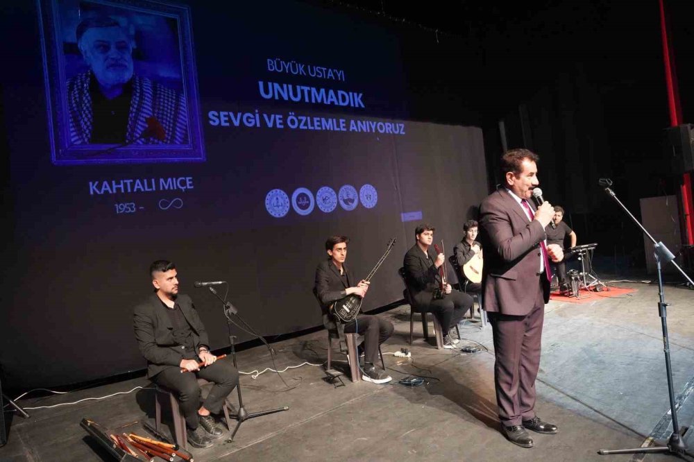 Kahtalı Mıçe İçin Anlamlı Anma.. Şiirler, Türküler ve Gözyaşları!