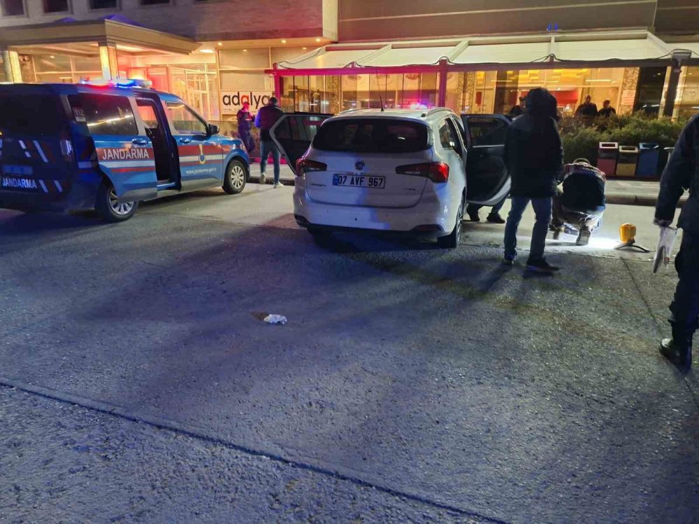 Sandıklı'da Şok Olay: 5 Gündür Park Halindeki Araçtan Cansız Bedeni Çıktı!