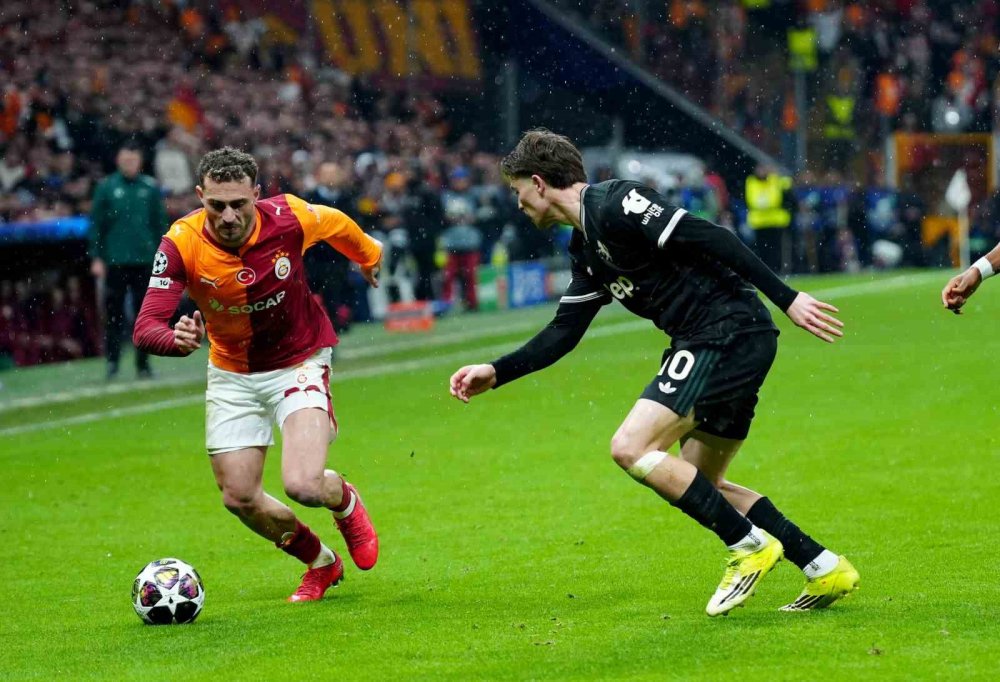 Uefa Şampiyonlar Ligi: Galatasaray: 1 - Juventus: 2 (i̇lk Yarı)