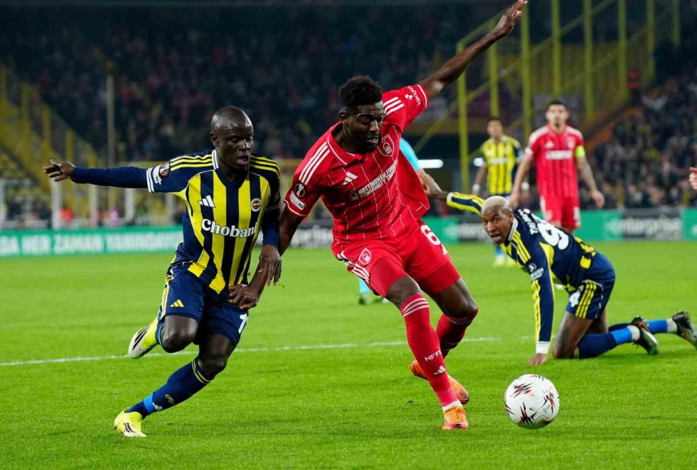 Kadıköy'de Silinen Play-Off Hayalleri.. Fenerbahçe Turu Zora Soktu!