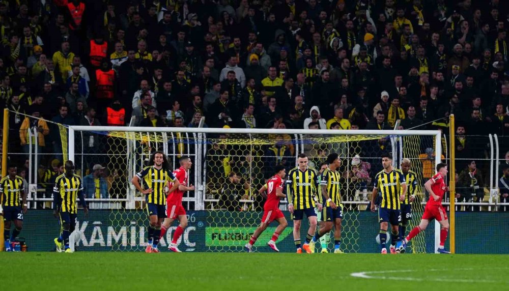 Kadıköy'de Silinen Play-Off Hayalleri.. Fenerbahçe Turu Zora Soktu!