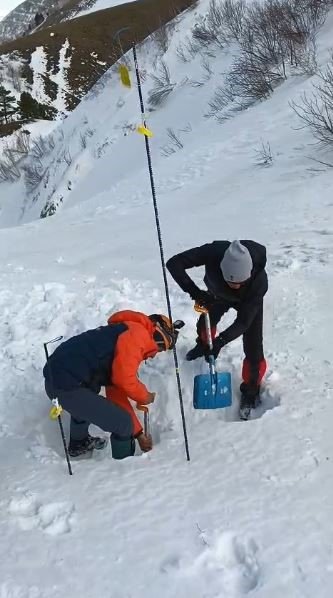 Çığ Altında Bulunan Kayıp Çoban İçin Çığ Riskinin Ortadan Kalkması Bekleniyor