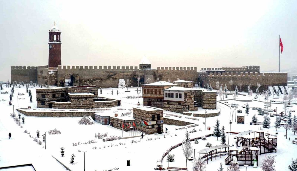 Erzurum’da Çevre Sorunlarına Anlık Çözüm.. Akıllı Platform Hizmete Açıldı!