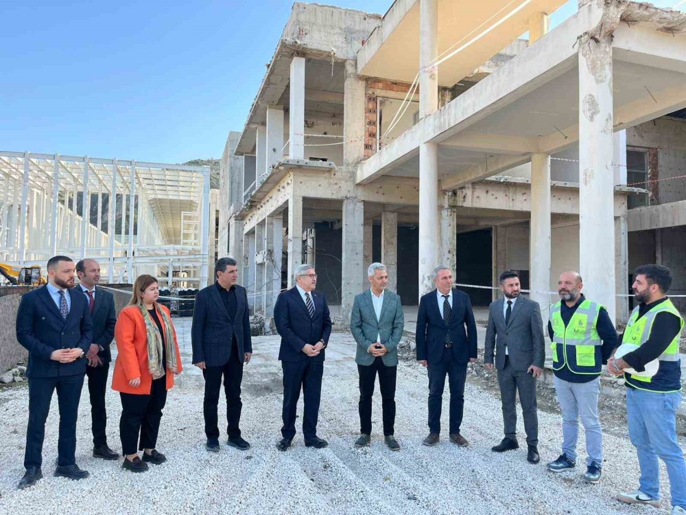 Mozaikler Yeniden Gün Yüzüne Çıkıyor.. Arkeoloji Müzesi Kademeli Açılacak!