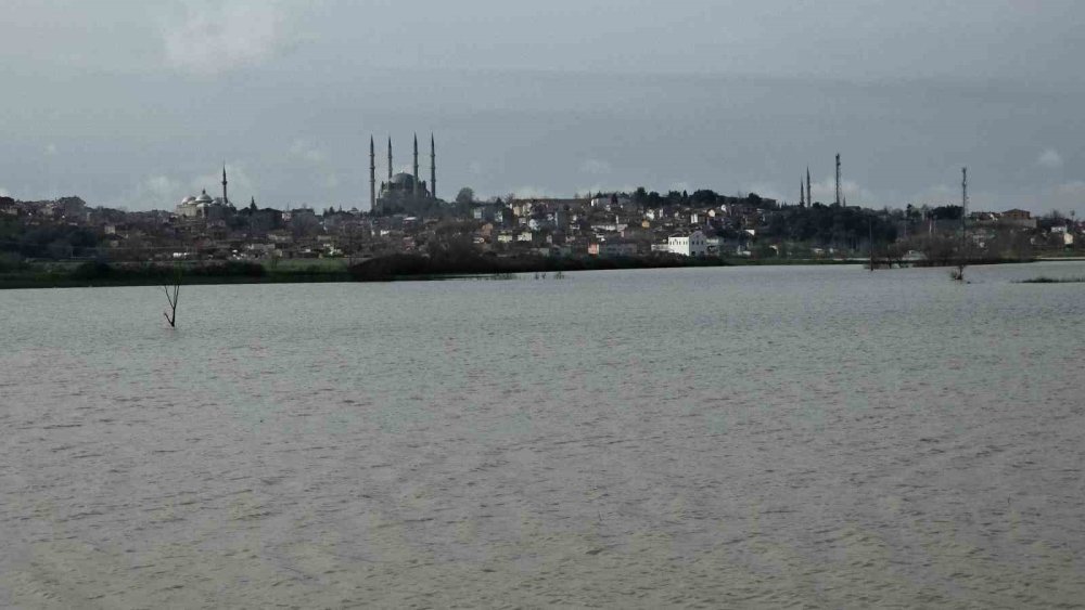 Selimiye Camii, Göle Dönen Tarlalardan İstanbul’daki Sultanahmet’i Andırdı