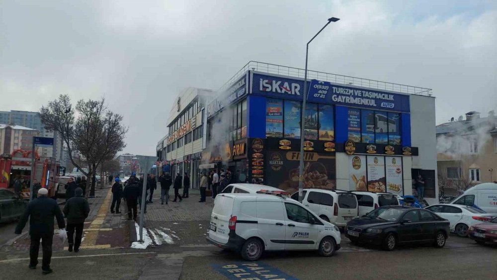 Ekmek Fırınında Yaşanan Patlama Korkuttu