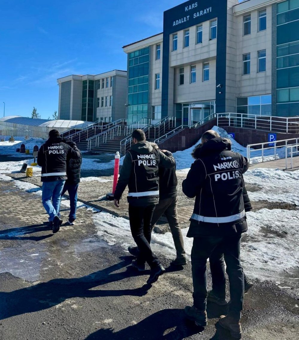 Kars'ta Uyuşturucu Operasyonu.. 3 Şüpheli Tutuklandı!