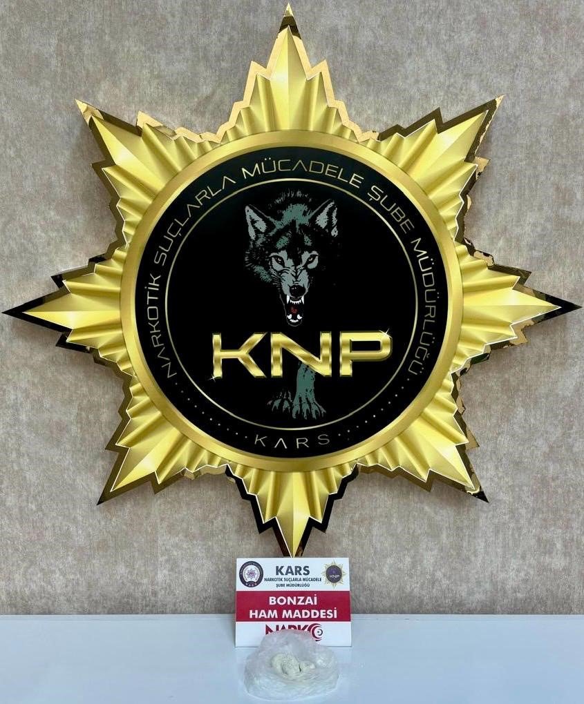 Uyuşturucu Operasyonu.. 6 Kilodan Fazla Bonzai Üretimi Engellendi!