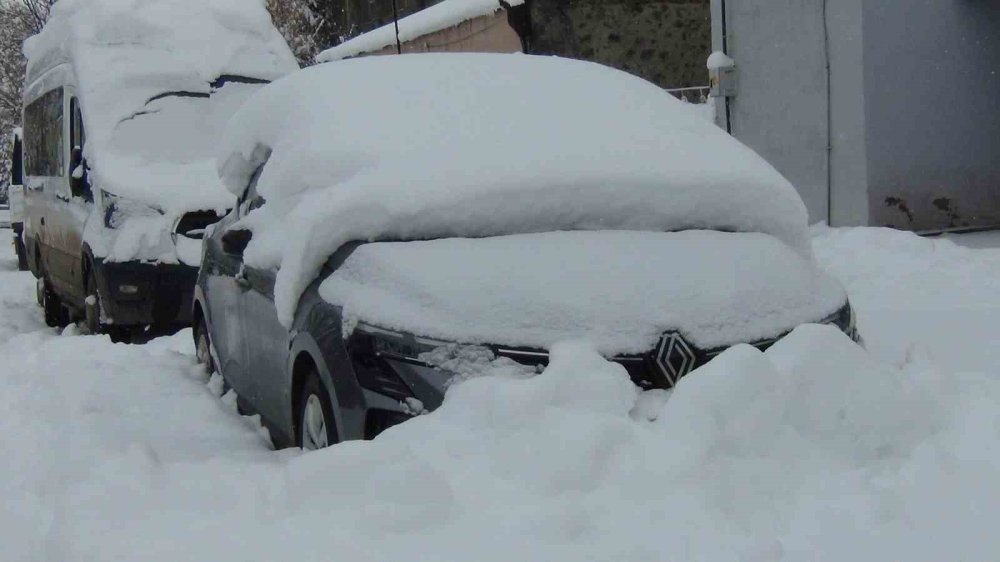 Büyüleyici Kış Manzarası.. Normale Dönmek İçin Çalışmalar Devam Ediyor!
