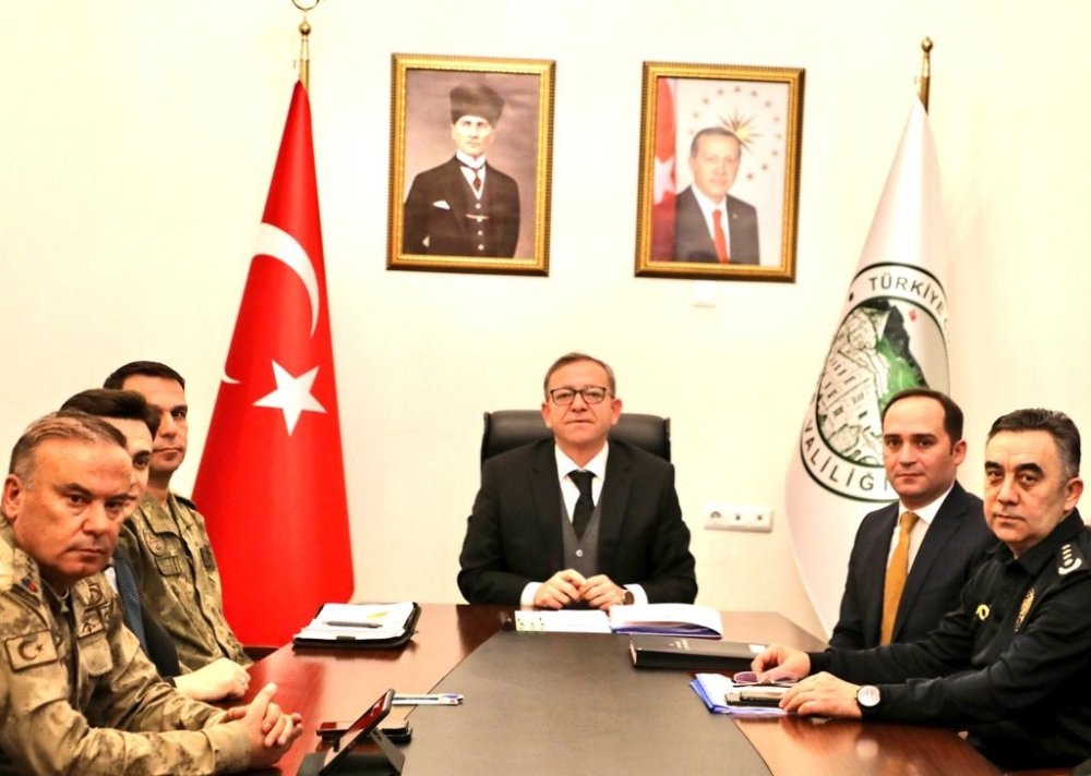 Kars'ta Güvenlik Zirvesi.. Sınır Hattında Alınan Tedbirler Masada!