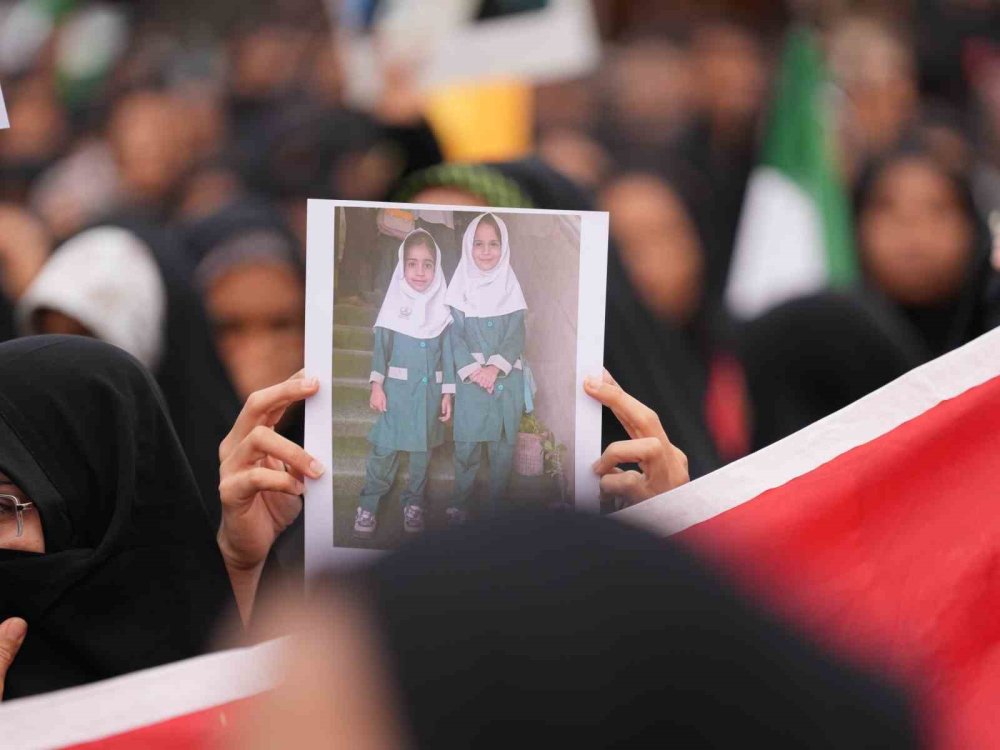 Ortadoğu'da Gerilim Tırmanıyor.. Okul Saldırısında 165 Öğrenci Hayatını Kaybetti!