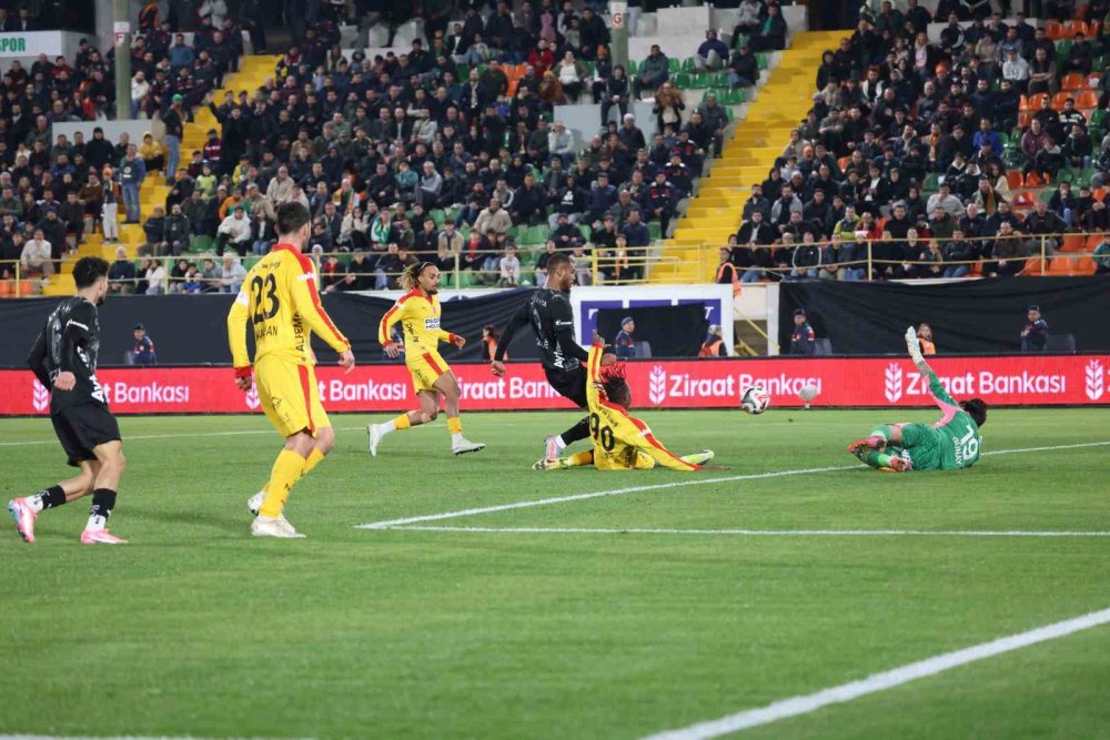Ziraat Türkiye Kupası: Corendon Alanyaspor: 1 - Galatasaray: 2
