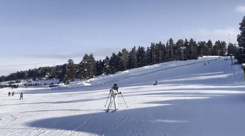 Sarıkamış’ta Kar Kalınlığı 2 Metreyi Aştı.. Sezon Nisan’a Uzayacak!