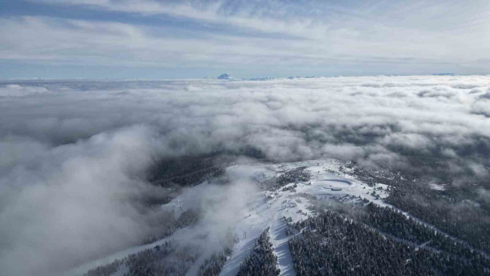 Sarıkamış’ta Kar Kalınlığı 2 Metreyi Aştı.. Sezon Nisan’a Uzayacak!