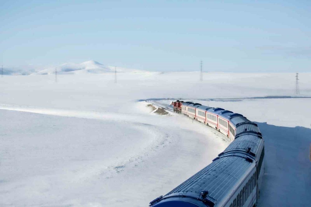 Turistik Doğu Ekspresi Sezonu Kapattı.. 10 Bini Aşkın Yolcu Kars Yolculuğuna Katıldı!