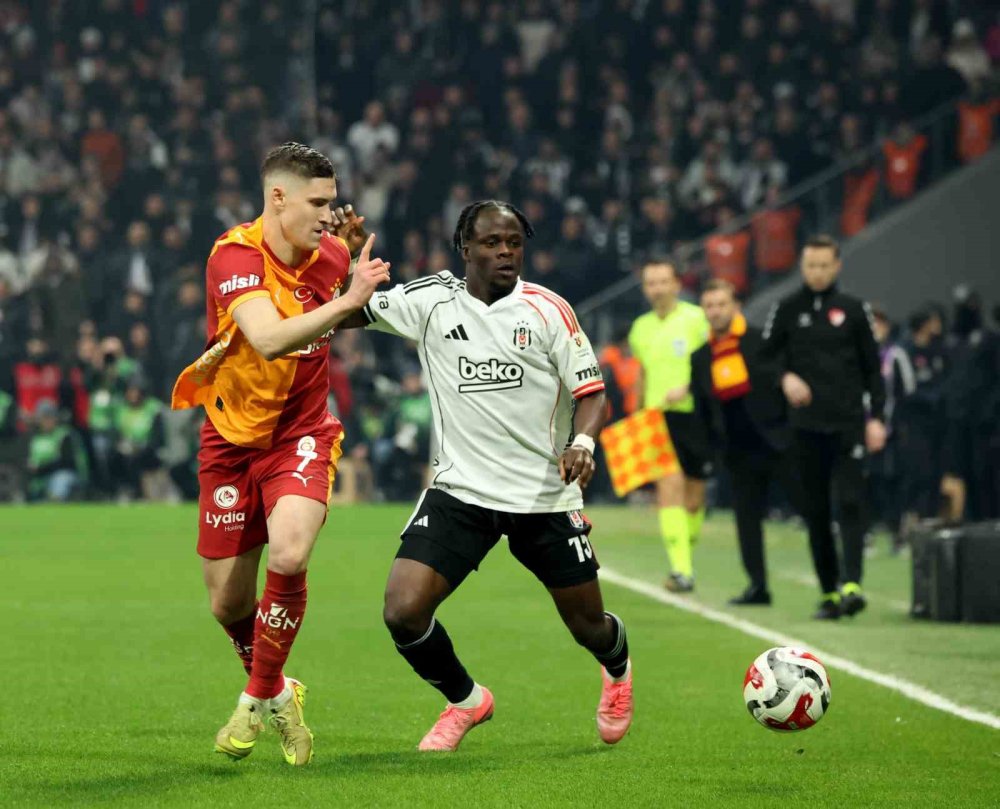 Derbide Tek Gol, Büyük Gerilim.. Galatasaray Beşiktaş’ı 10 Kişiyle Devirdi!