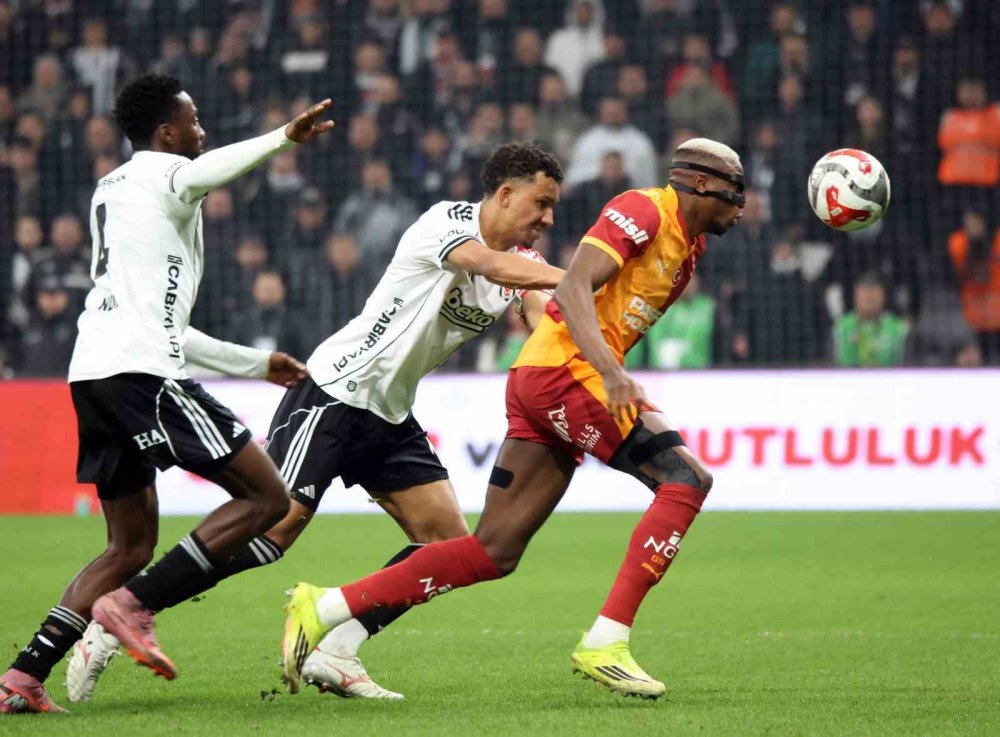 Derbide Tek Gol, Büyük Gerilim.. Galatasaray Beşiktaş’ı 10 Kişiyle Devirdi!