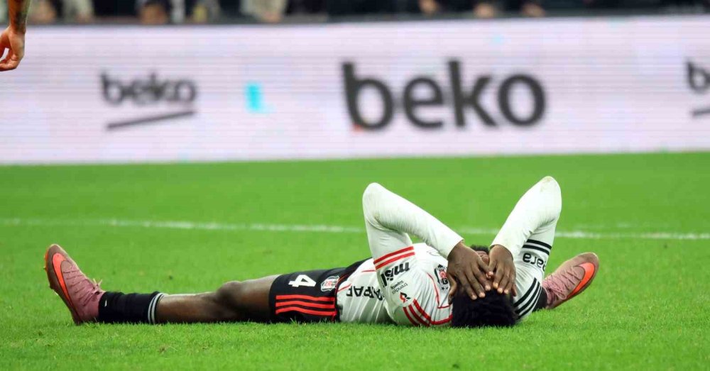 Derbide Tek Gol, Büyük Gerilim.. Galatasaray Beşiktaş’ı 10 Kişiyle Devirdi!