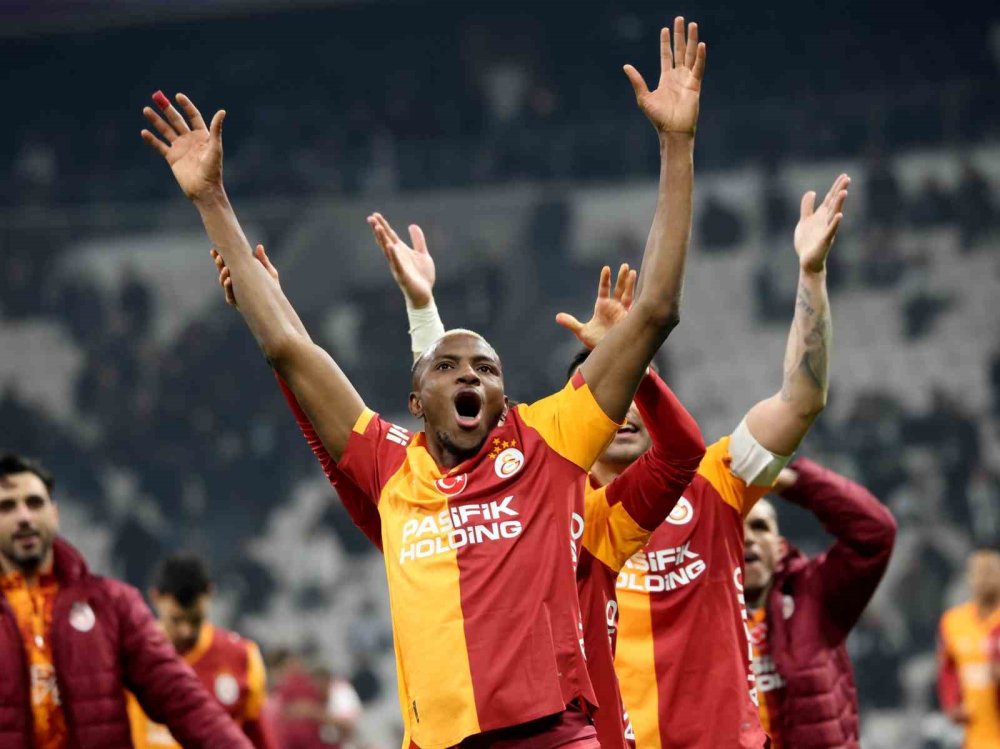 Derbide Tek Gol, Büyük Gerilim.. Galatasaray Beşiktaş’ı 10 Kişiyle Devirdi!
