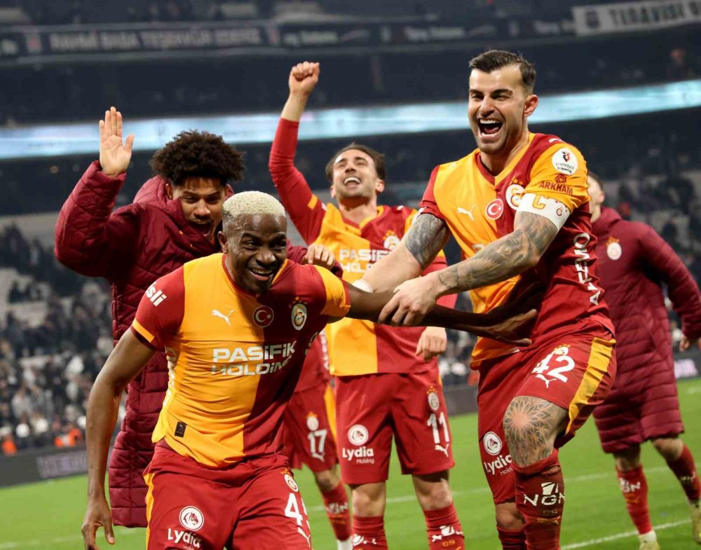 Derbide Tek Gol, Büyük Gerilim.. Galatasaray Beşiktaş’ı 10 Kişiyle Devirdi!