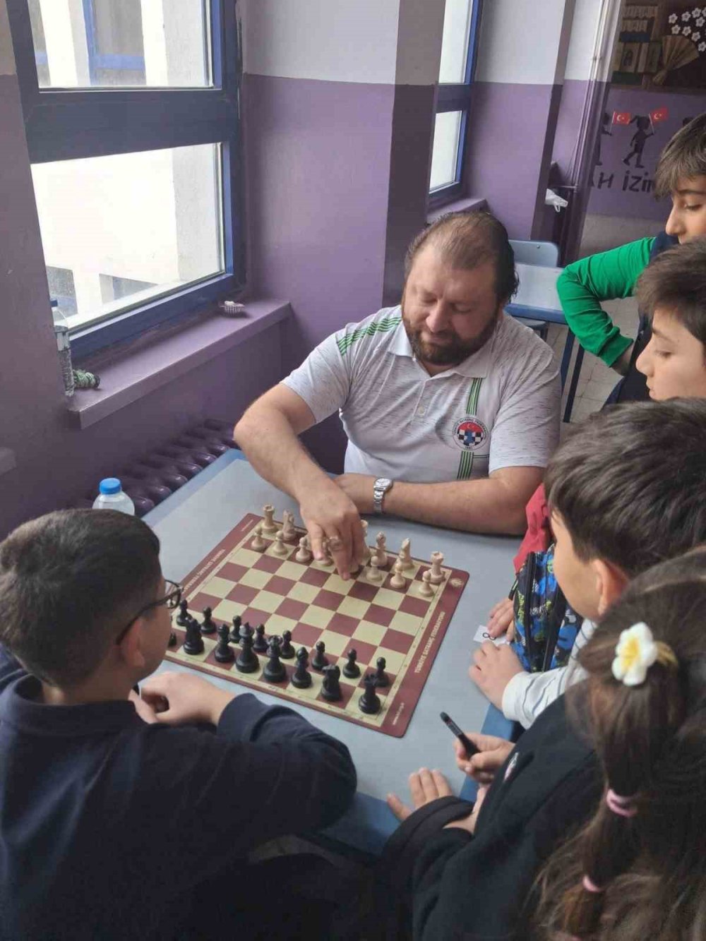 Kars’ta Yeşilay Haftası’nda Satranç Heyecanı.. 74 Sporcu Hamle Yaptı!