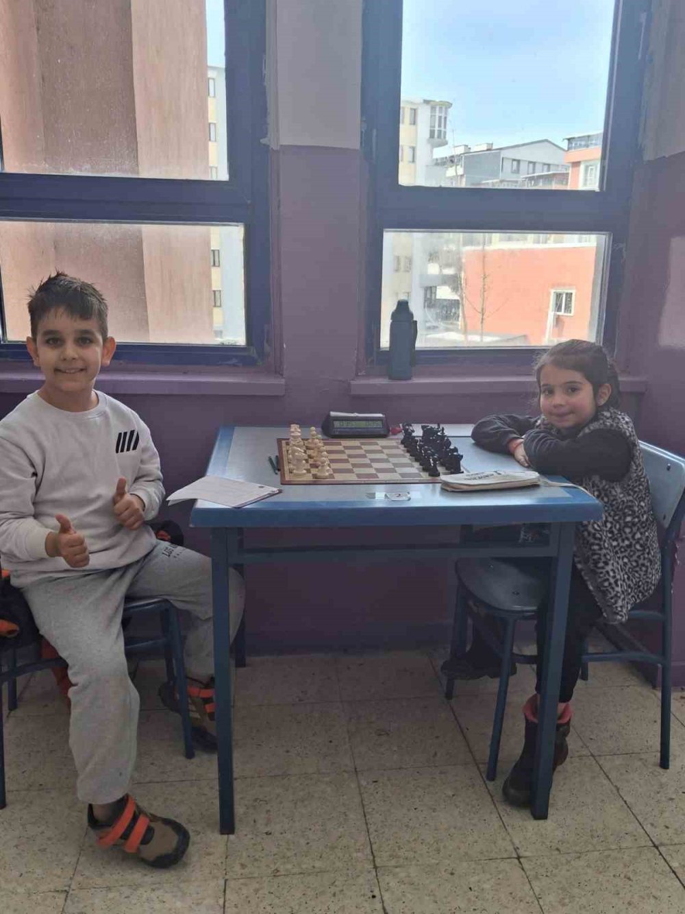 Kars’ta Yeşilay Haftası’nda Satranç Heyecanı.. 74 Sporcu Hamle Yaptı!