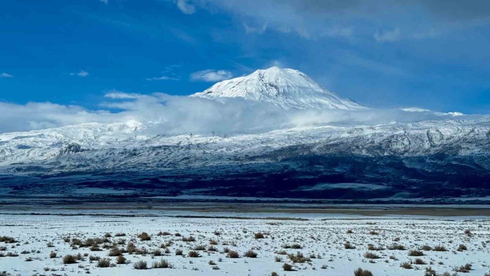Ağrı Dağı'nın Beyaz Zirvesi.. Doğubayazıt ve Iğdır Arasında Görsel Bir Şölen!