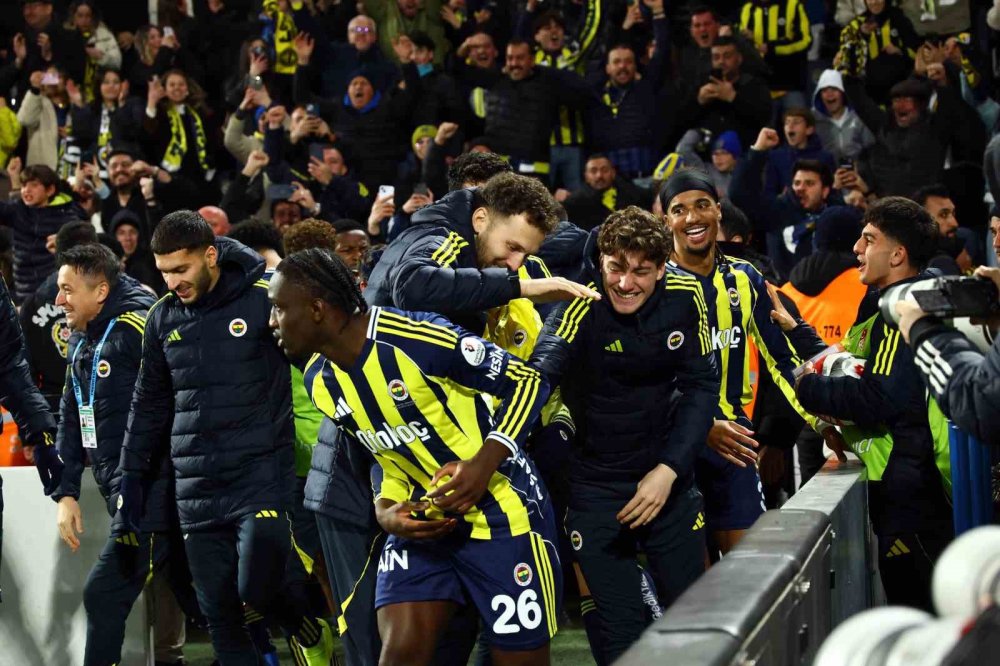 Kadıköy’de Nefes Kesen Maç.. Fenerbahçe 90+5’te Kazandı!