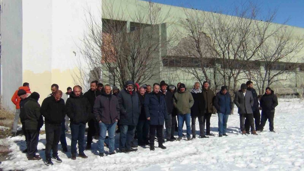 Kars’ta Taş Ocağı Tepkisi.. Karadağ Mahallesi Sakinleri Projeye Karşı Çıktı!