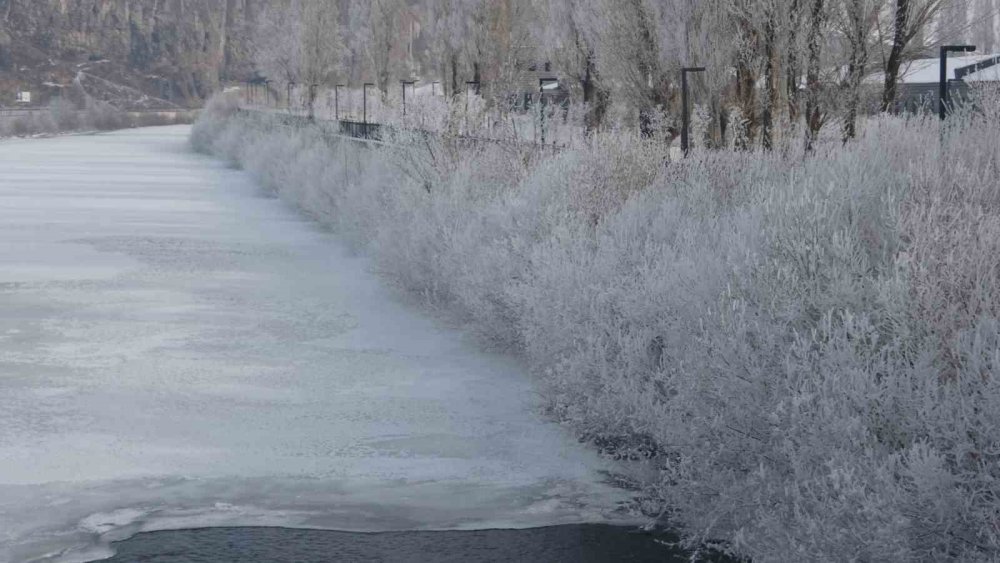 Ardahan’da Dondurucu Soğuk.. Göle’de Termometreler -24,5’i Gösterdi!
