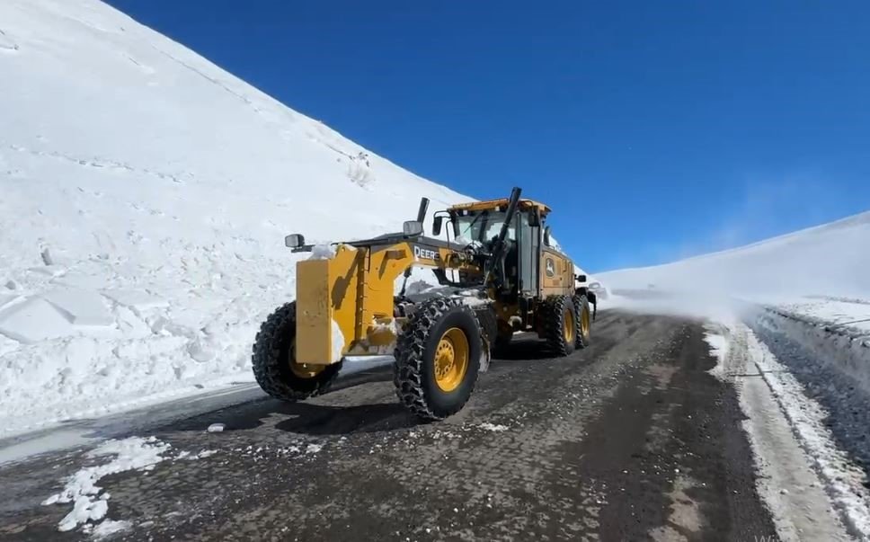 Sahara Geçidi’nde Çığ.. Ardahan-Şavşat Yolu Kısa Süreliğine Ulaşıma Kapandı!