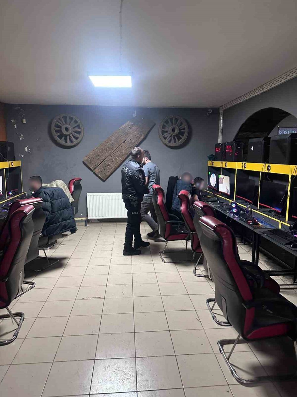 Kars’ta Asayiş Uygulaması.. Yüzlerce Kişinin GBT’si Sorgulandı!