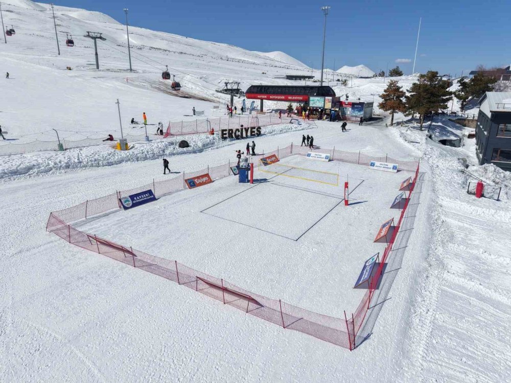 Erciyes’te Kış Sporları.. Kar Voleybolu Turnuvası 14 Mart’ta!