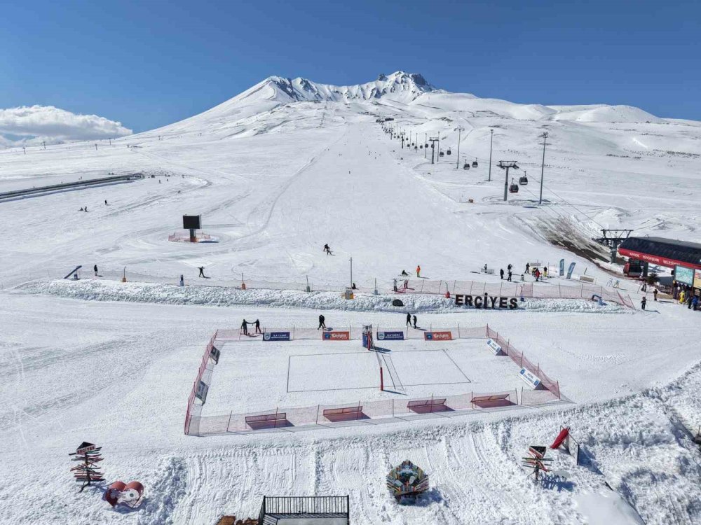 Erciyes’te Kış Sporları.. Kar Voleybolu Turnuvası 14 Mart’ta!