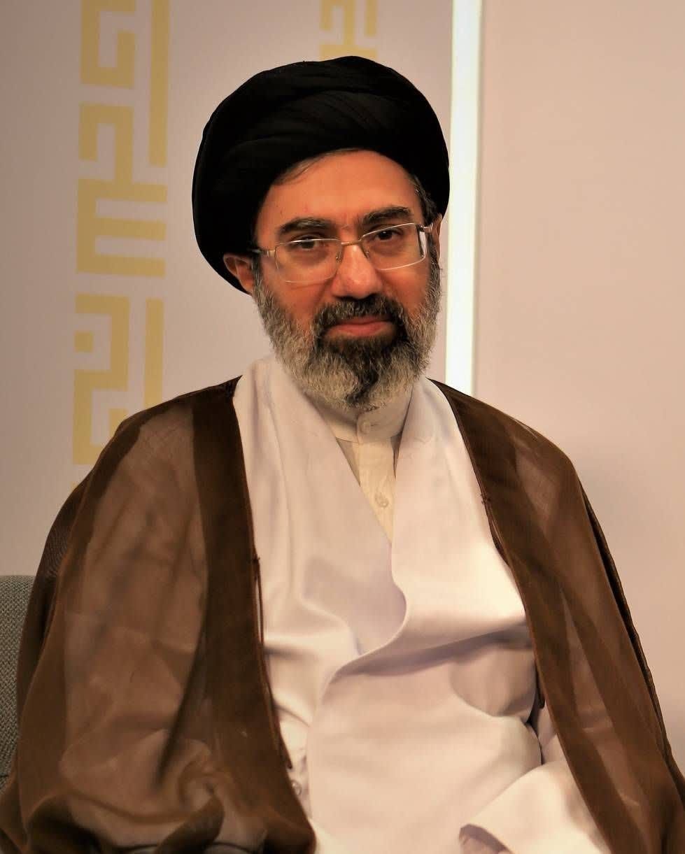 İran’ın Yeni Lideri Hamaney’den Bölge Ülkelerine Çağrı.. ABD Üslerini Kapatın!