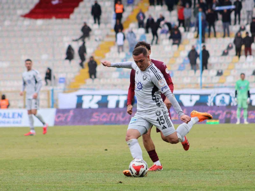 Erzurumspor Zirve Takibini Sürdürdü.. Hatayspor’u 3-0 Mağlup Etti!