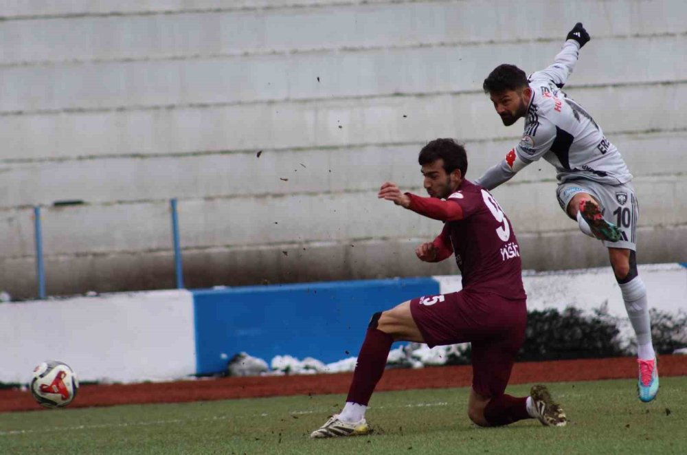 Erzurumspor Zirve Takibini Sürdürdü.. Hatayspor’u 3-0 Mağlup Etti!