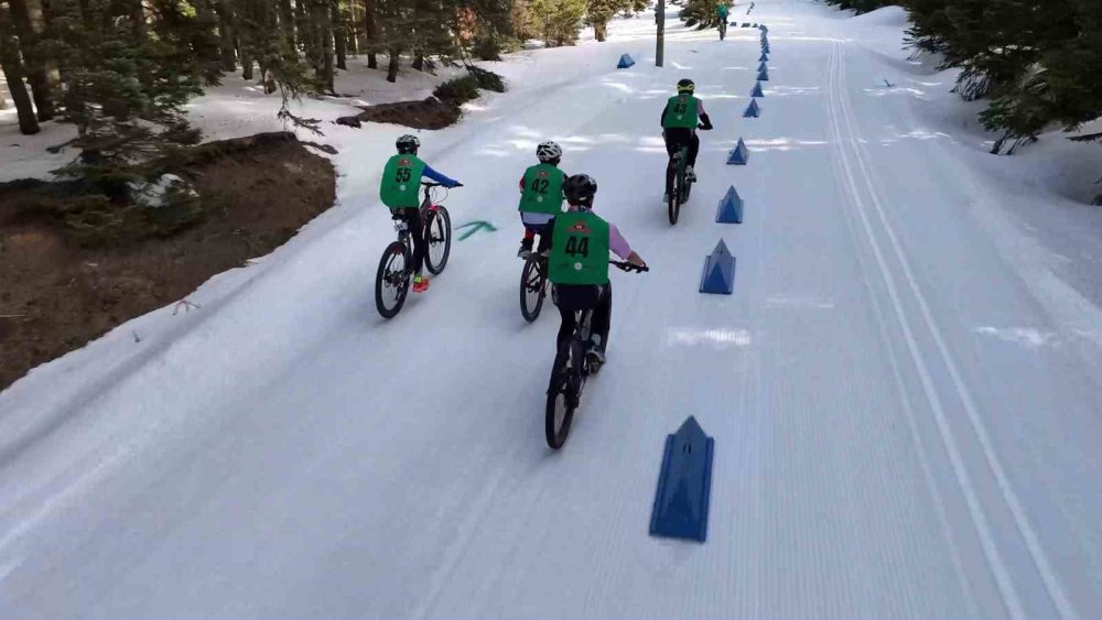 Türkiye’nin İlk Kış Triatlonu Bolu’da Yapıldı