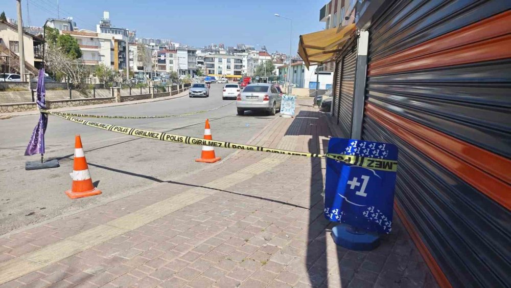 Antalya’da Esnaf Kavgası Kanlı Bitti: 1 Ölü, 2 Yaralı