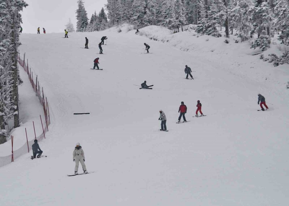 Batı Karadeniz’in En Uzun Pistine Sahip Ilgaz Dağı, Bayram Tatilinde Kayak Severleri Ağırlayacak