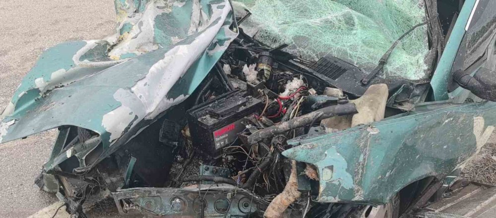 Erzurum Pasinler’de Feci Kaza.. Kamyonet Takla Attı, 1’i Ağır 3 Yaralı!