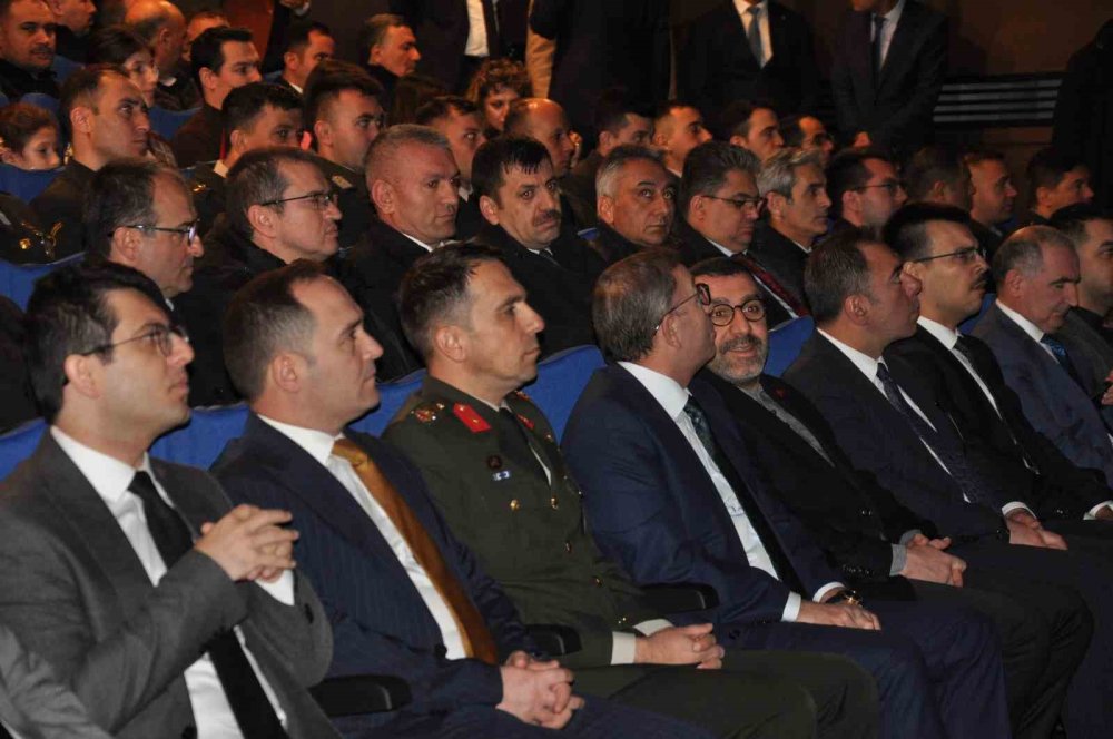 Çanakkale Zaferi'nin 111’inci Yıl Dönümü.. Kars'ta Anma Programı Düzenlendi!